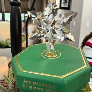 Swarovski Crystal Snowflake 2024 Annual Edition Ornament with Emerald Ribbon